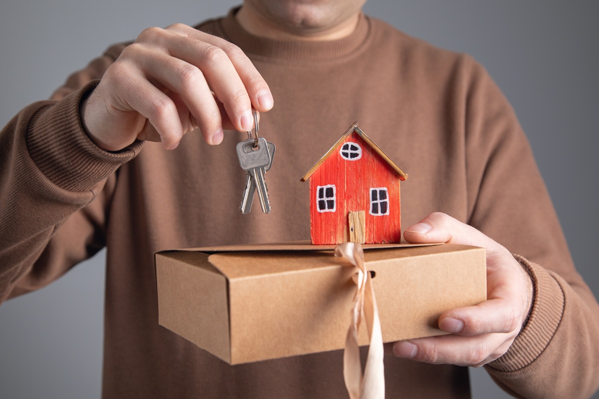 Donazione immobiliare, svolta storica del 2026: cosa cambia per chi dona, chi riceve e chi acquista